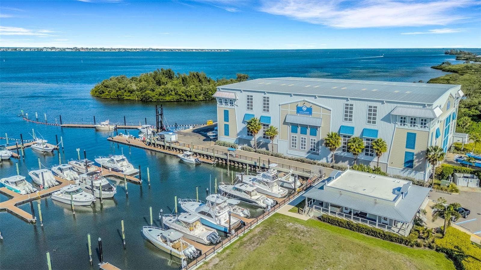Condominium at 289 SAPPHIRE LAKE DR #202, BRADENTON, photo 54 of 62