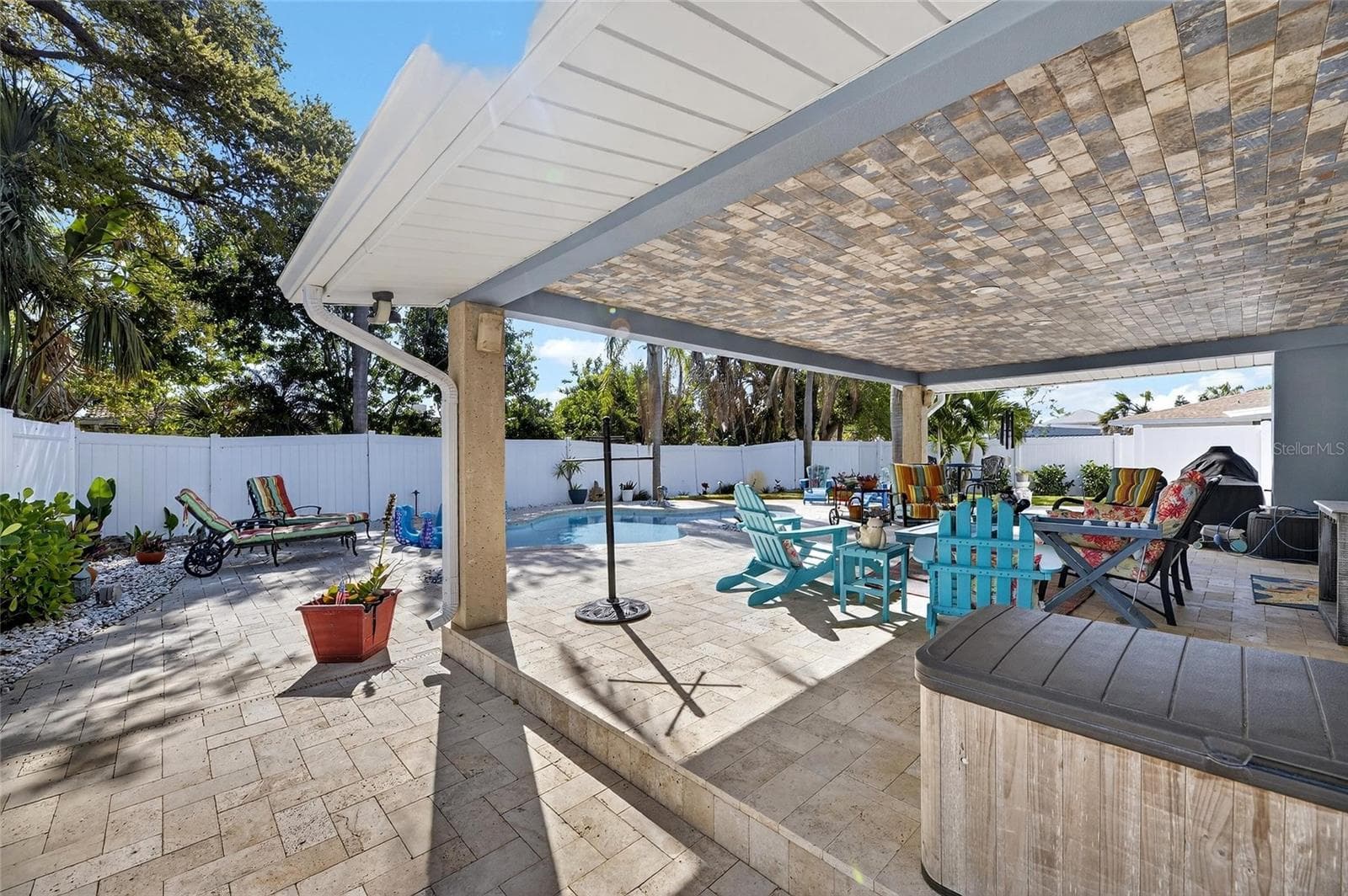 Single Family Residence at 931 GULF BLVD, BELLEAIR BEACH, photo 17 of 90