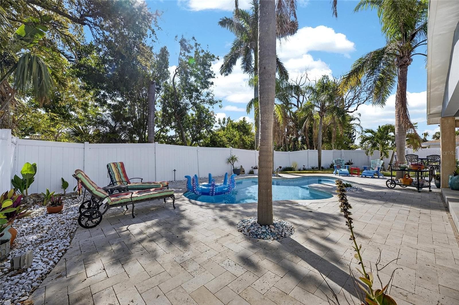 Single Family Residence at 931 GULF BLVD, BELLEAIR BEACH, photo 19 of 90