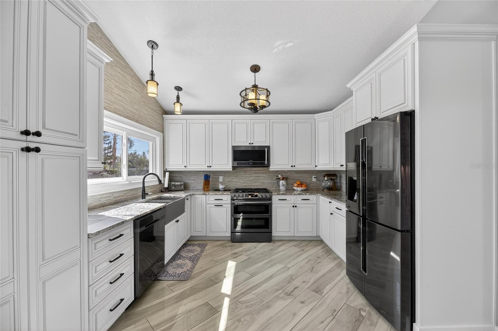 Single Family Residence at 931 GULF BLVD, BELLEAIR BEACH, photo 11 of 90