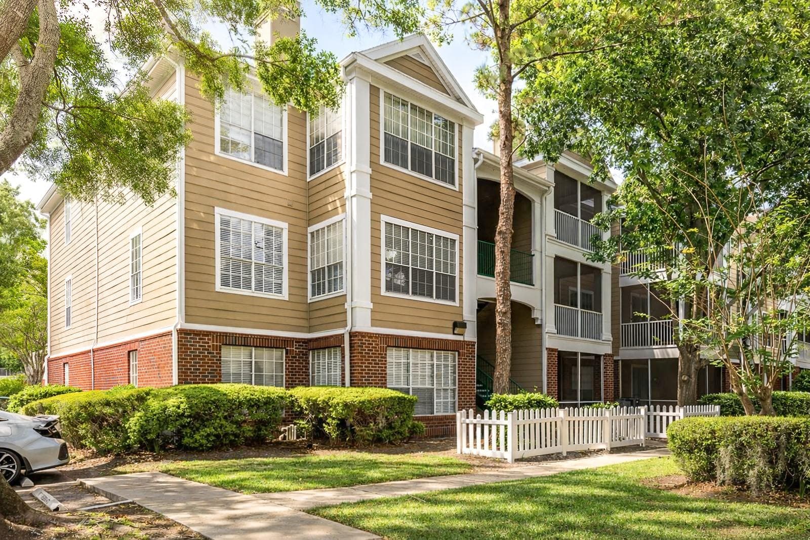 Cozy Community Feel - 13015 PLANTATION PARK CIR #1027, ORLANDO