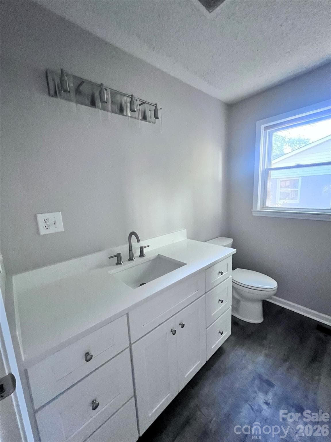 Single Family Residence at 400 Chatham Avenue, Gaffney, photo 6 of 9