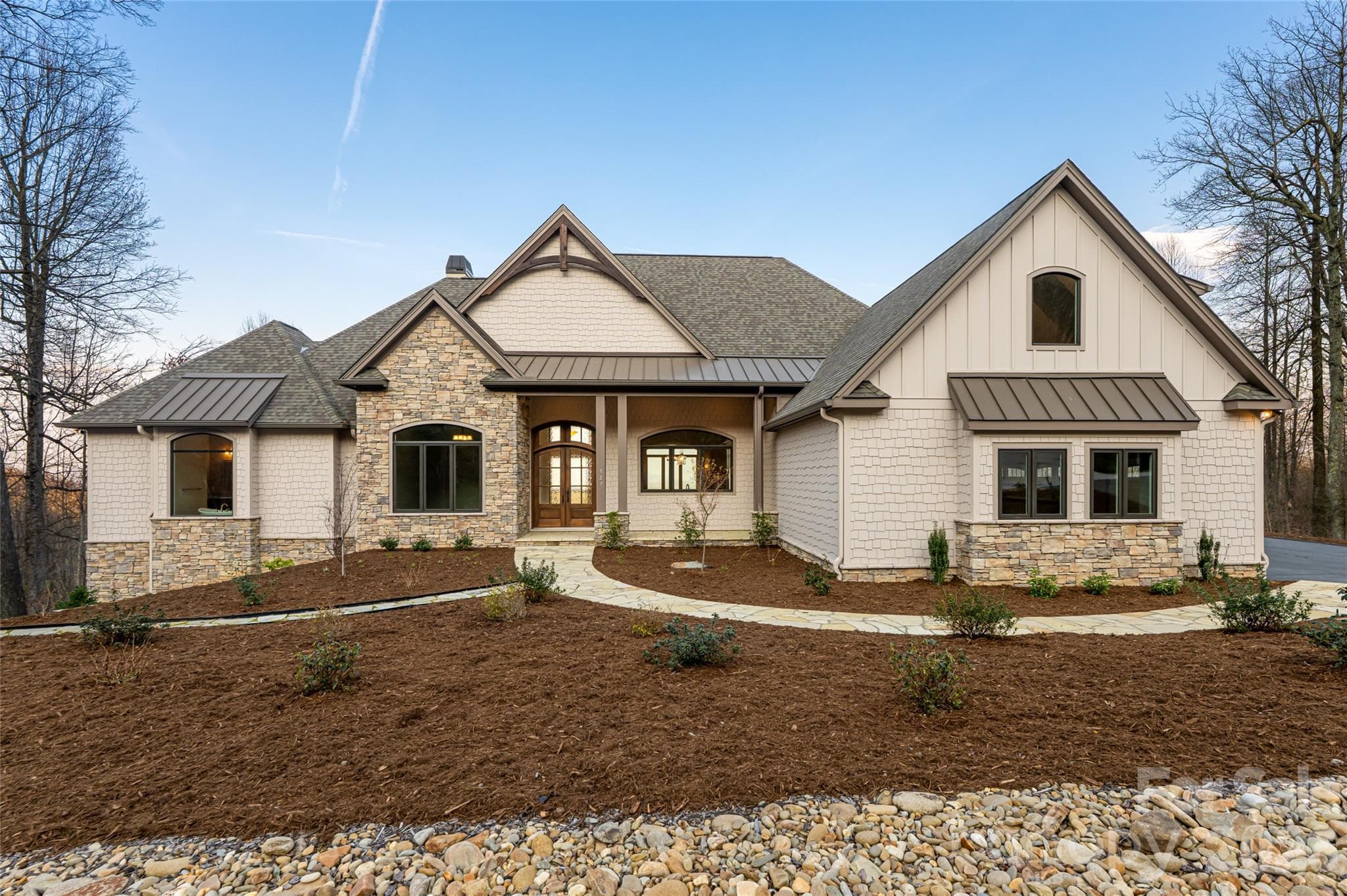 527 Falkirk Way