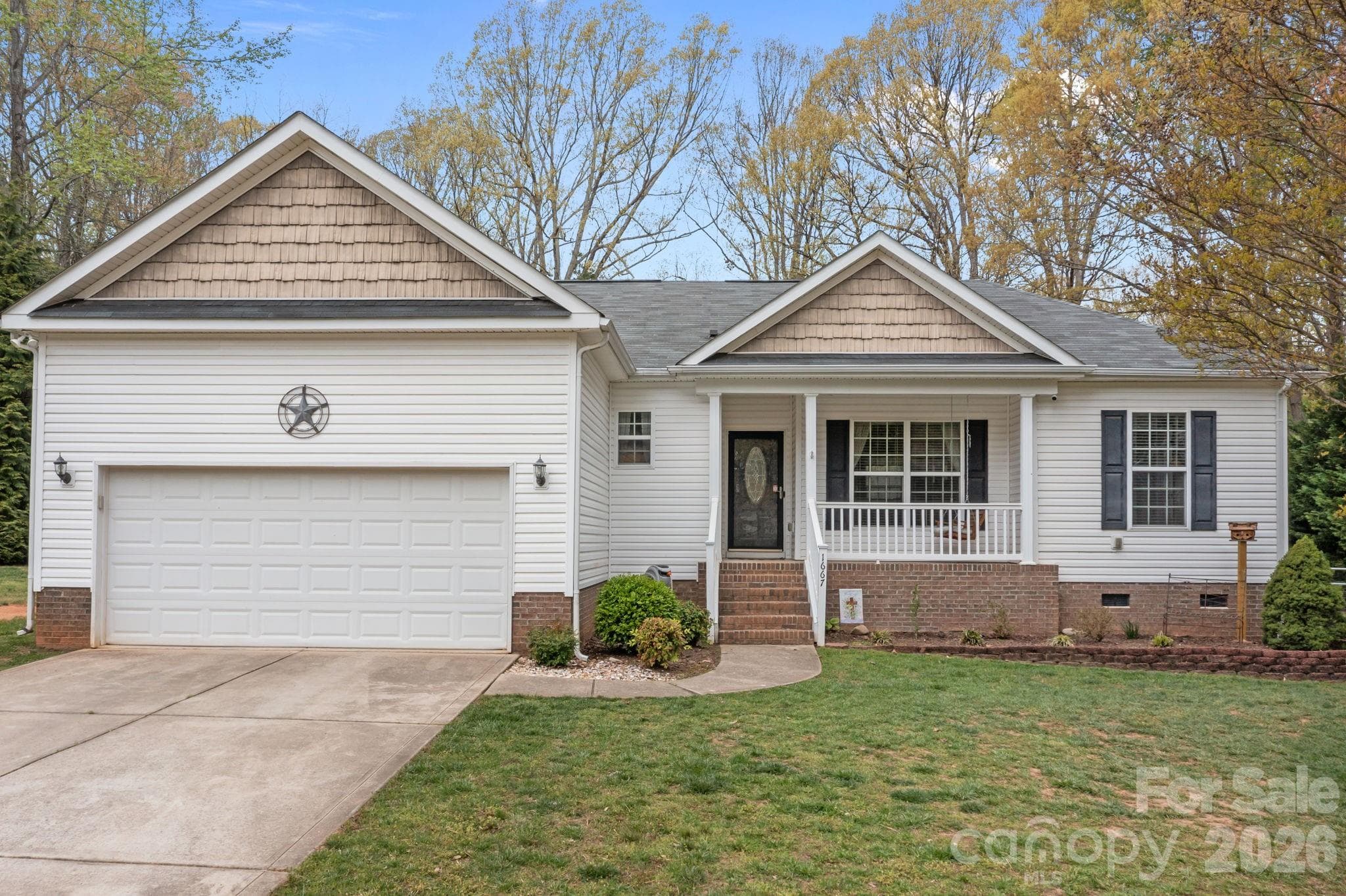 Single Family Residence at 1667 Warwick Court, Lincolnton, photo 2 of 48