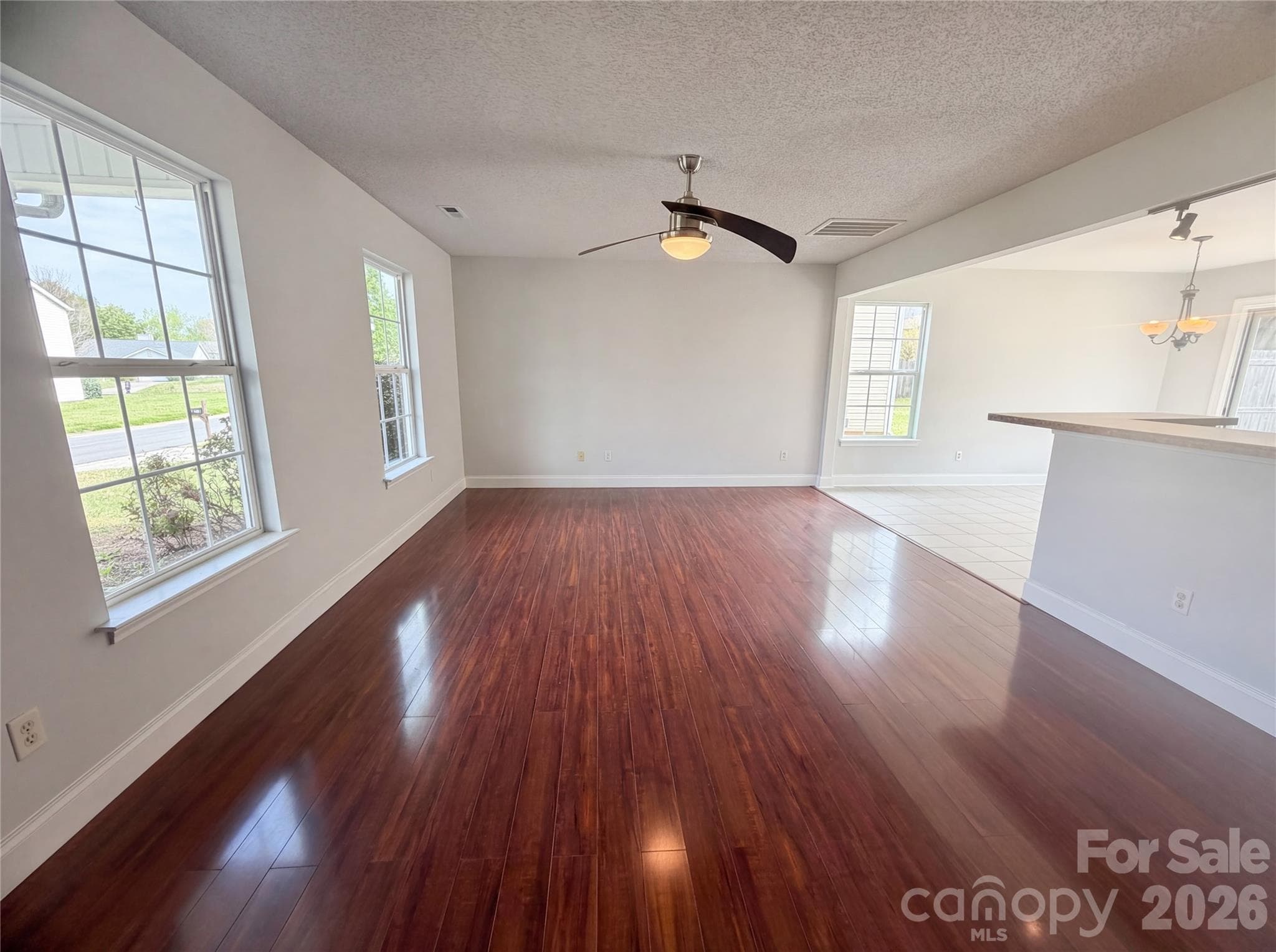 Single Family Residence at 11319 Red Finch Lane, Charlotte, photo 4 of 16