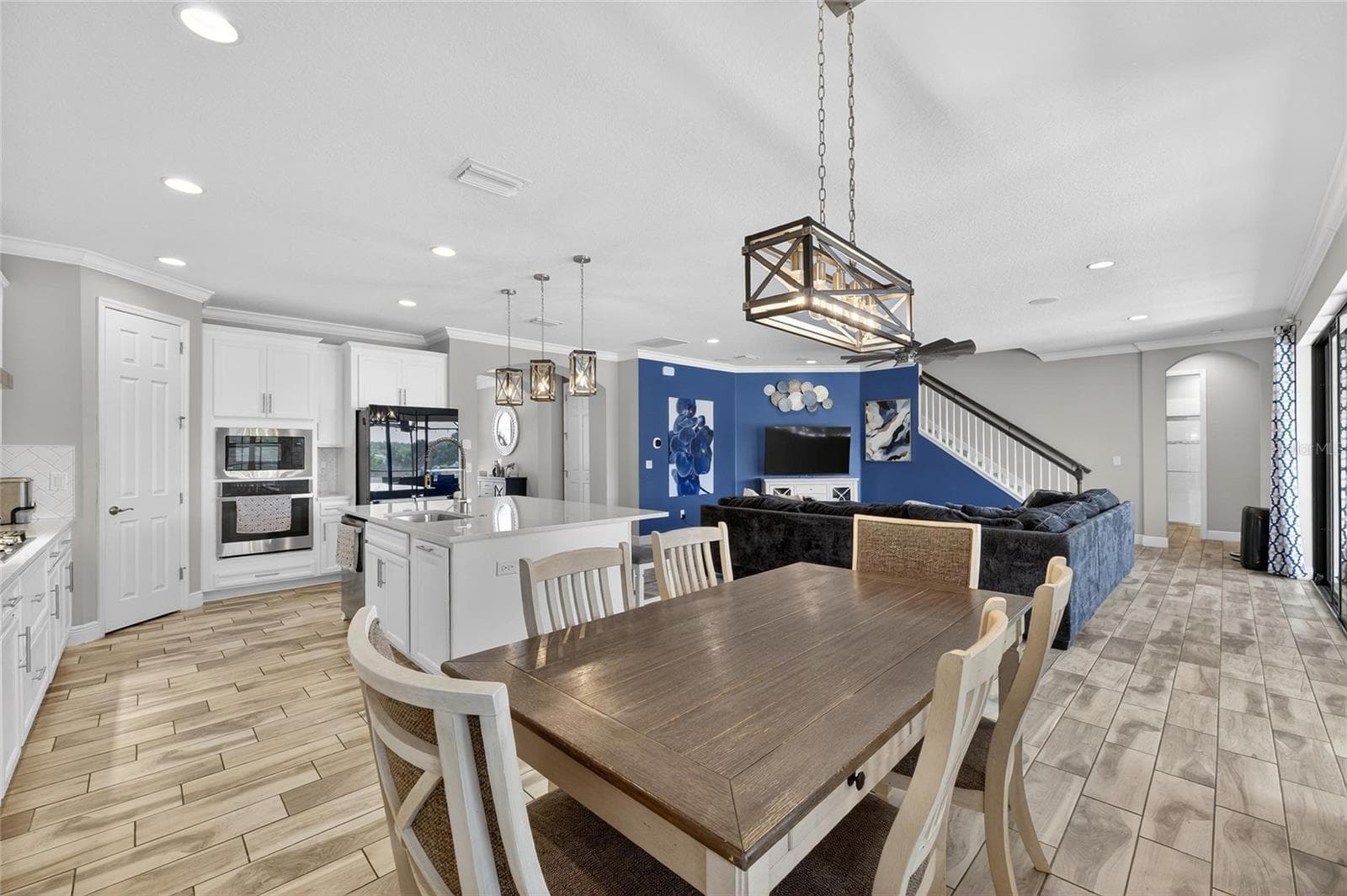 Single Family Residence at 12444 HORSESHOE BEND DR, LITHIA, photo 17 of 89