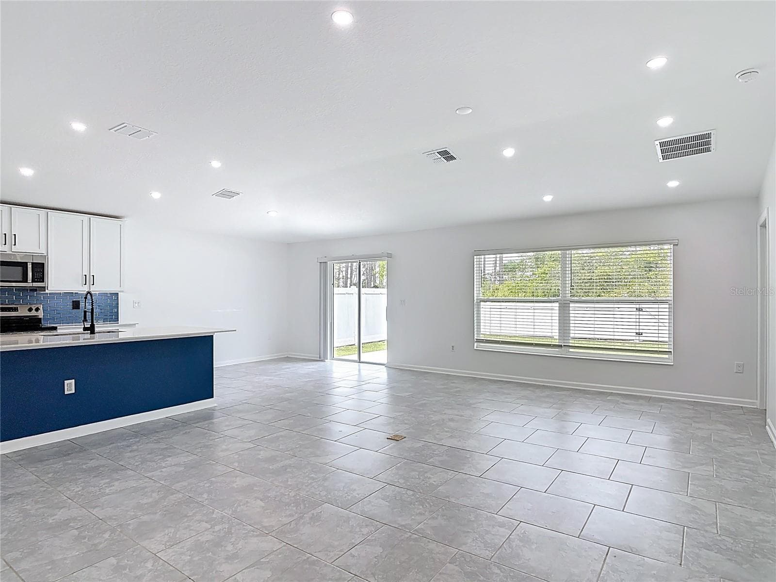 Single Family Residence at 1312 PEACH CREEK DR, OSTEEN, photo 6 of 62