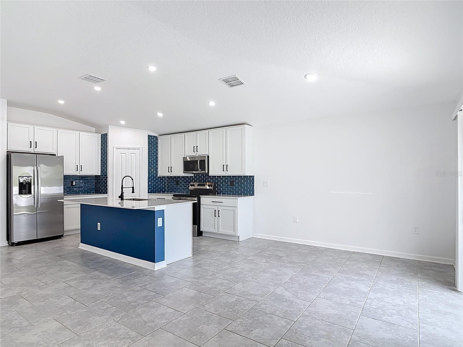 Single Family Residence at 1312 PEACH CREEK DR, OSTEEN, photo 20 of 62