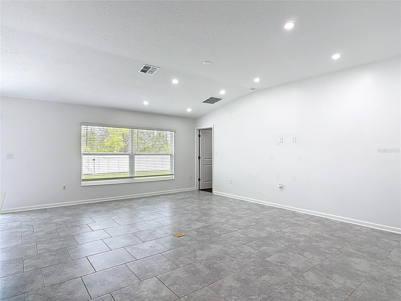 Single Family Residence at 1312 PEACH CREEK DR, OSTEEN, photo 24 of 62