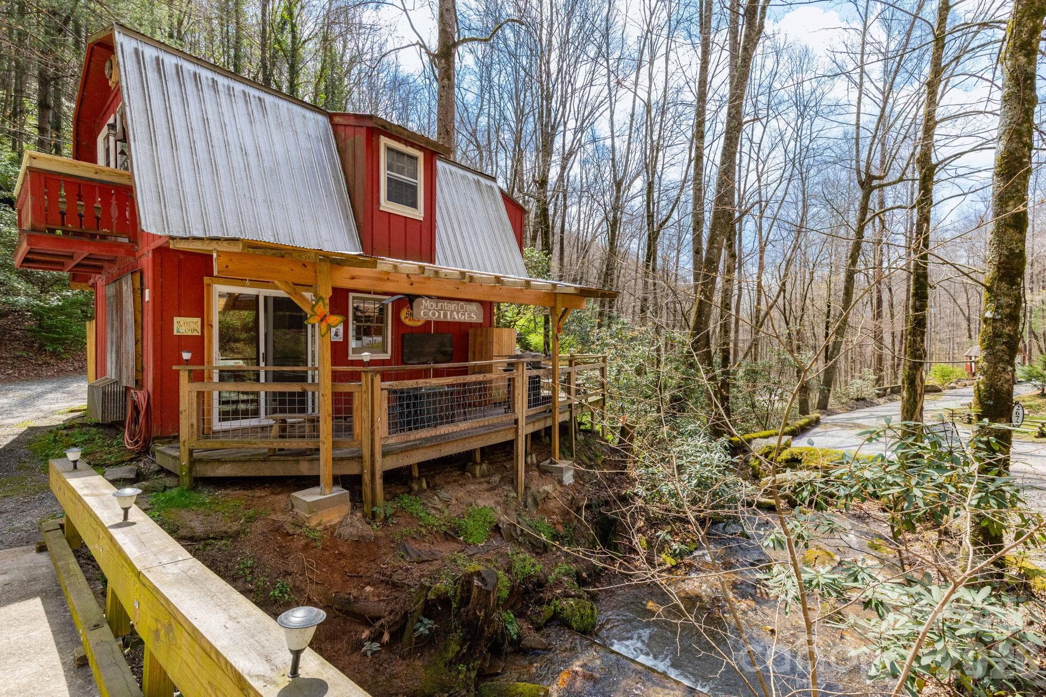 2670 Dicks Creek Road