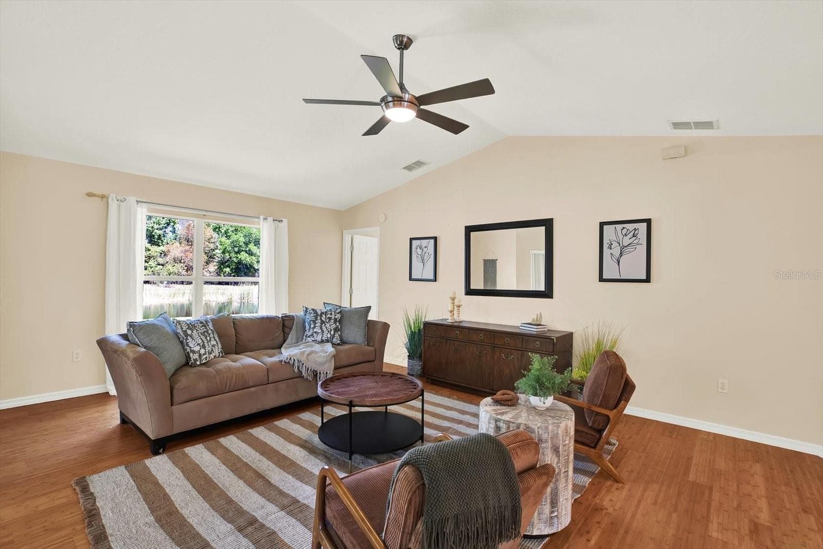 Single Family Residence at 29451 SCHINNECOCK HILLS LN, SAN ANTONIO, photo 13 of 77