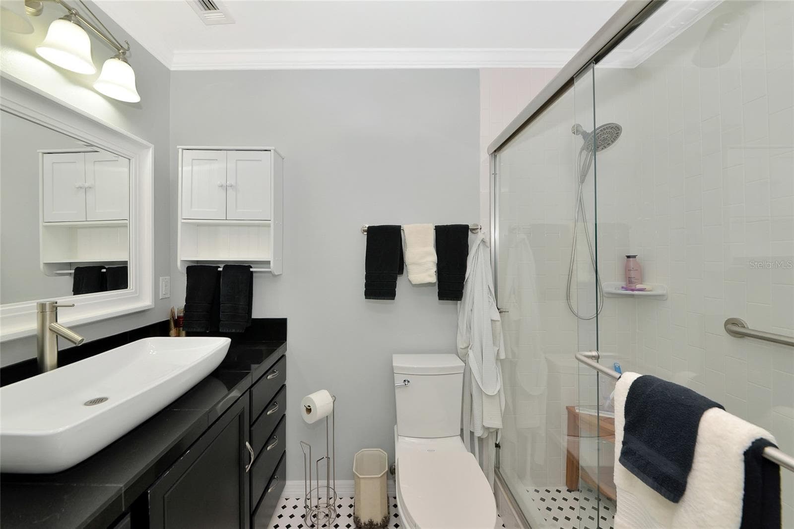 Walk in shower - 6220 29TH AVE W #6220, BRADENTON
