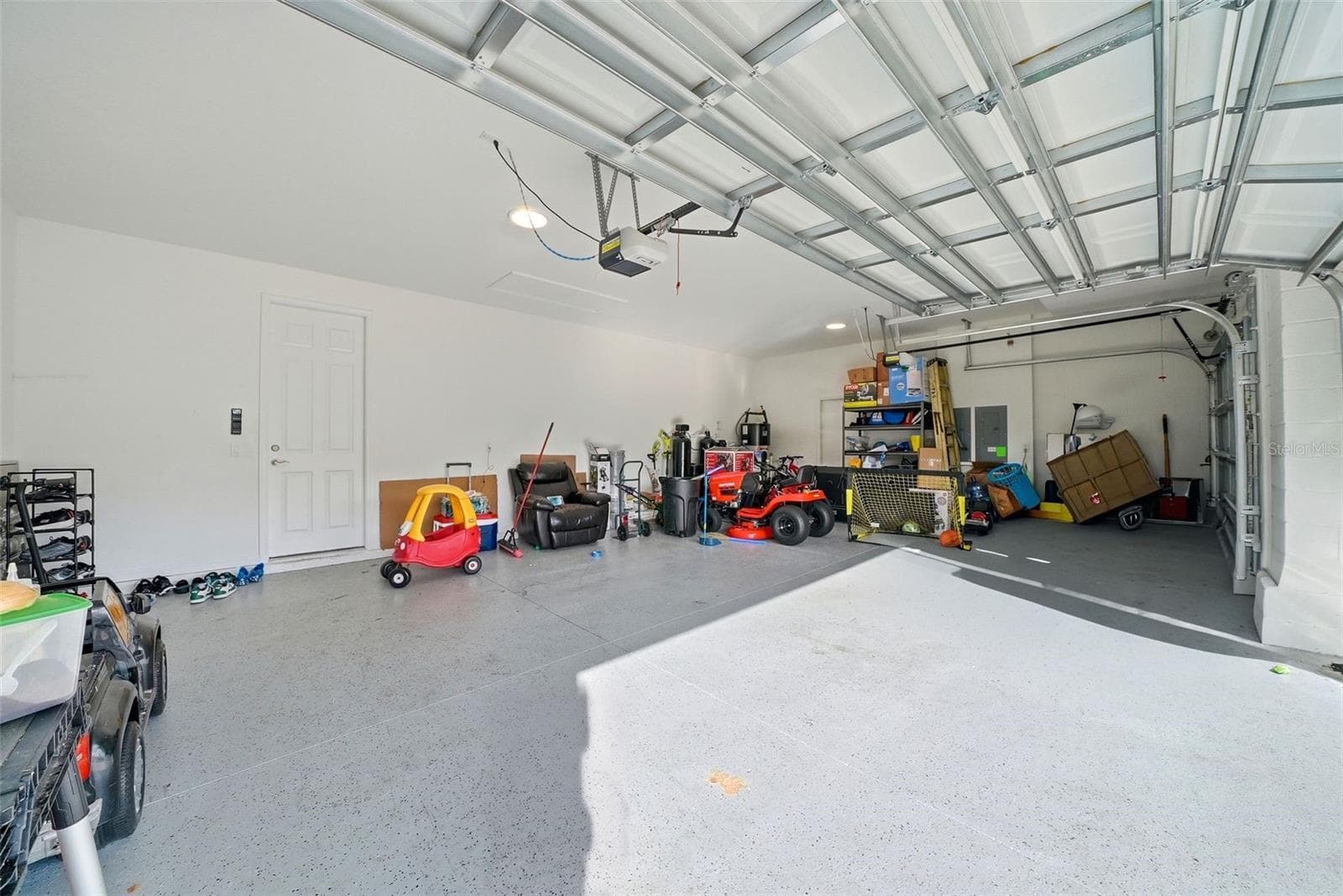 Single Family Residence at 7073 GRAYBROOK DR, WESLEY CHAPEL, photo 36 of 49