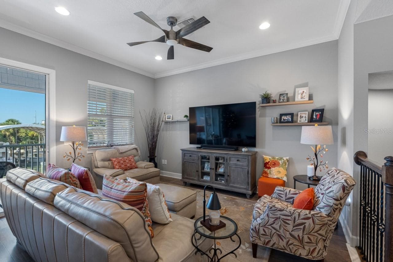 Townhouse at 6057 MOORINGS DR S, ST PETERSBURG, photo 15 of 60