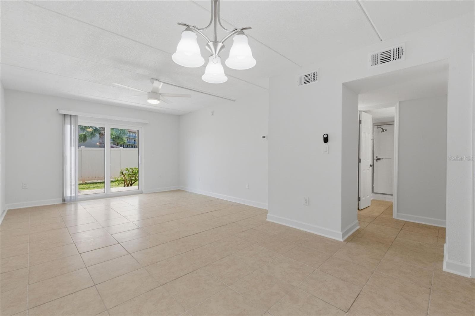 Large dining and living room space - 8901 BLIND PASS RD #127, ST PETE BEACH