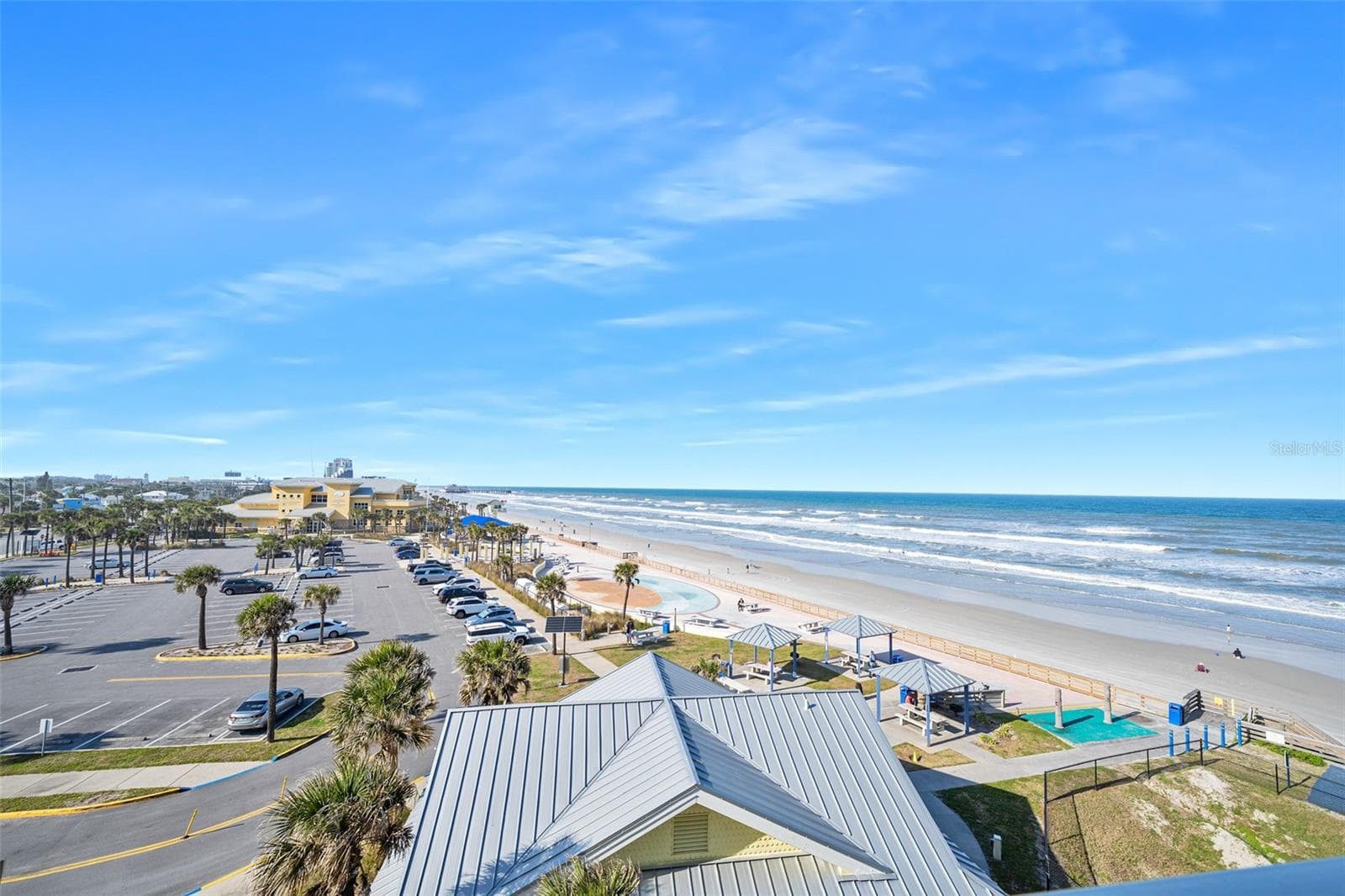 Beach parking next door gives unobstructed water views - 701 S ATLANTIC AVE #516, DAYTONA BEACH