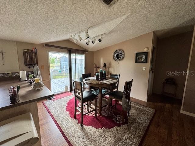 Dining room - 19231 NW HIGHWAY 335, WILLISTON
