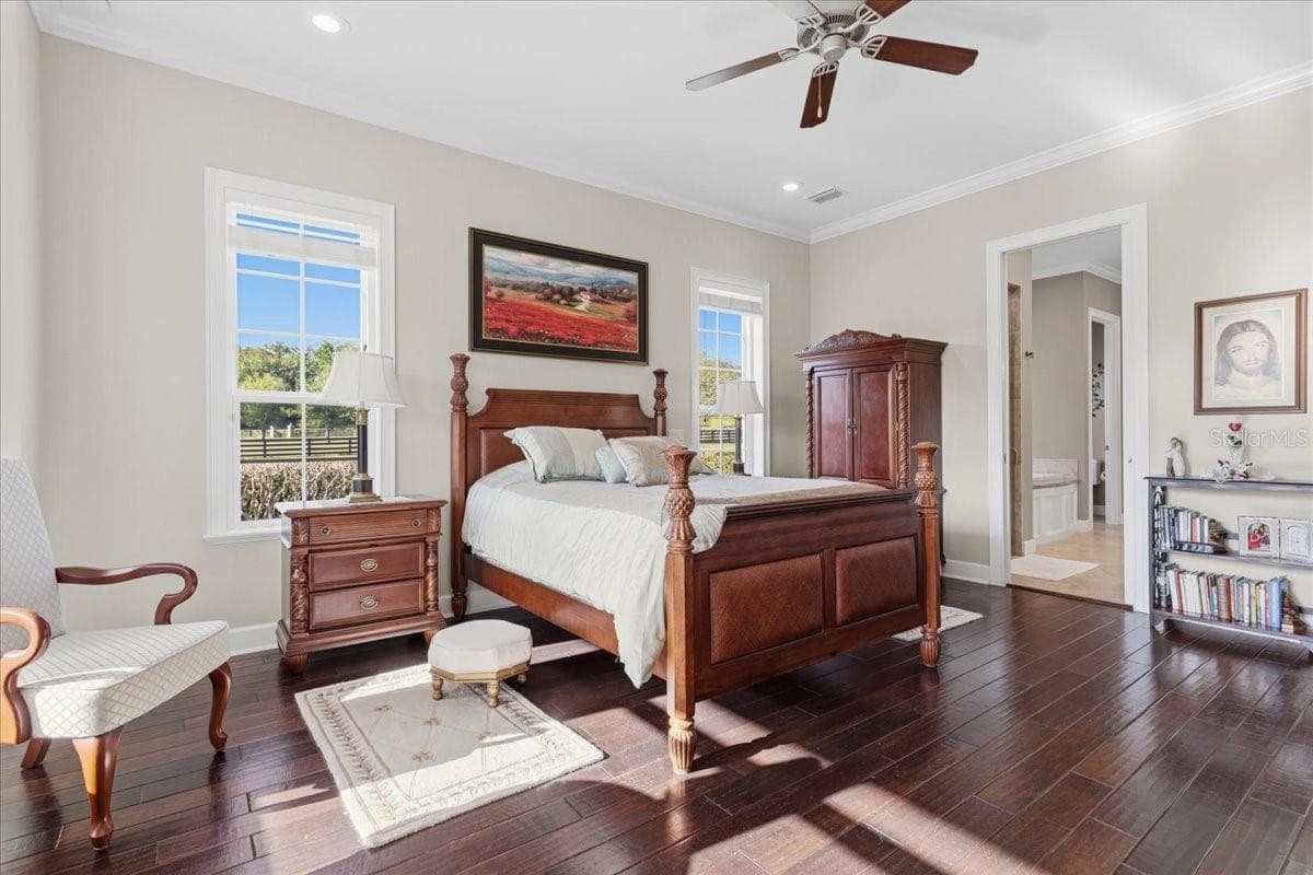 Primary Bedroom Suite (downstairs) - 10401 NW 153RD TER, ALACHUA