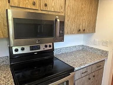 Condominium at 10800 US HIGHWAY 19 N #237, PINELLAS PARK, photo 4 of 17