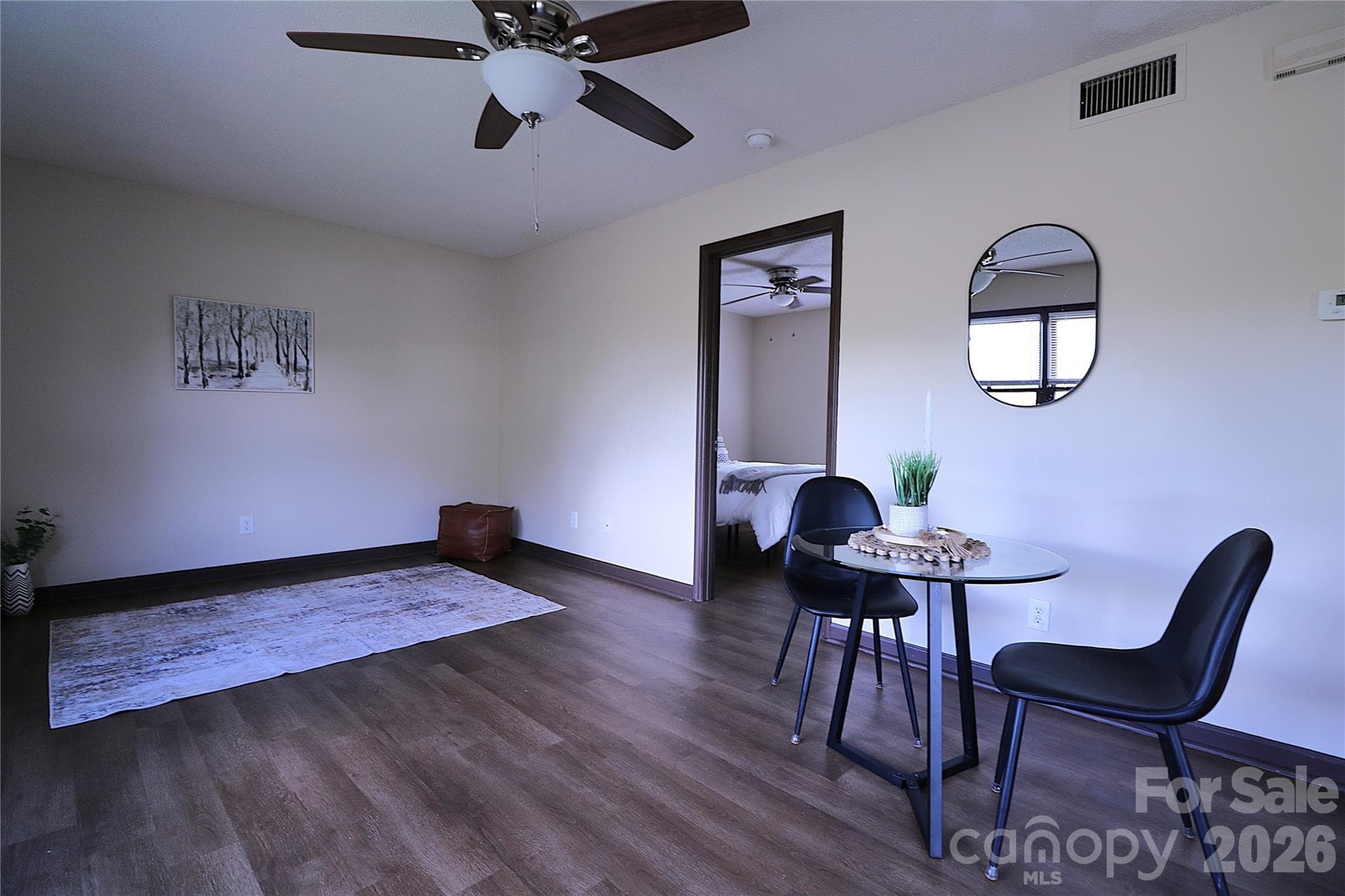 Condominium at Hickory, photo 4 of 20