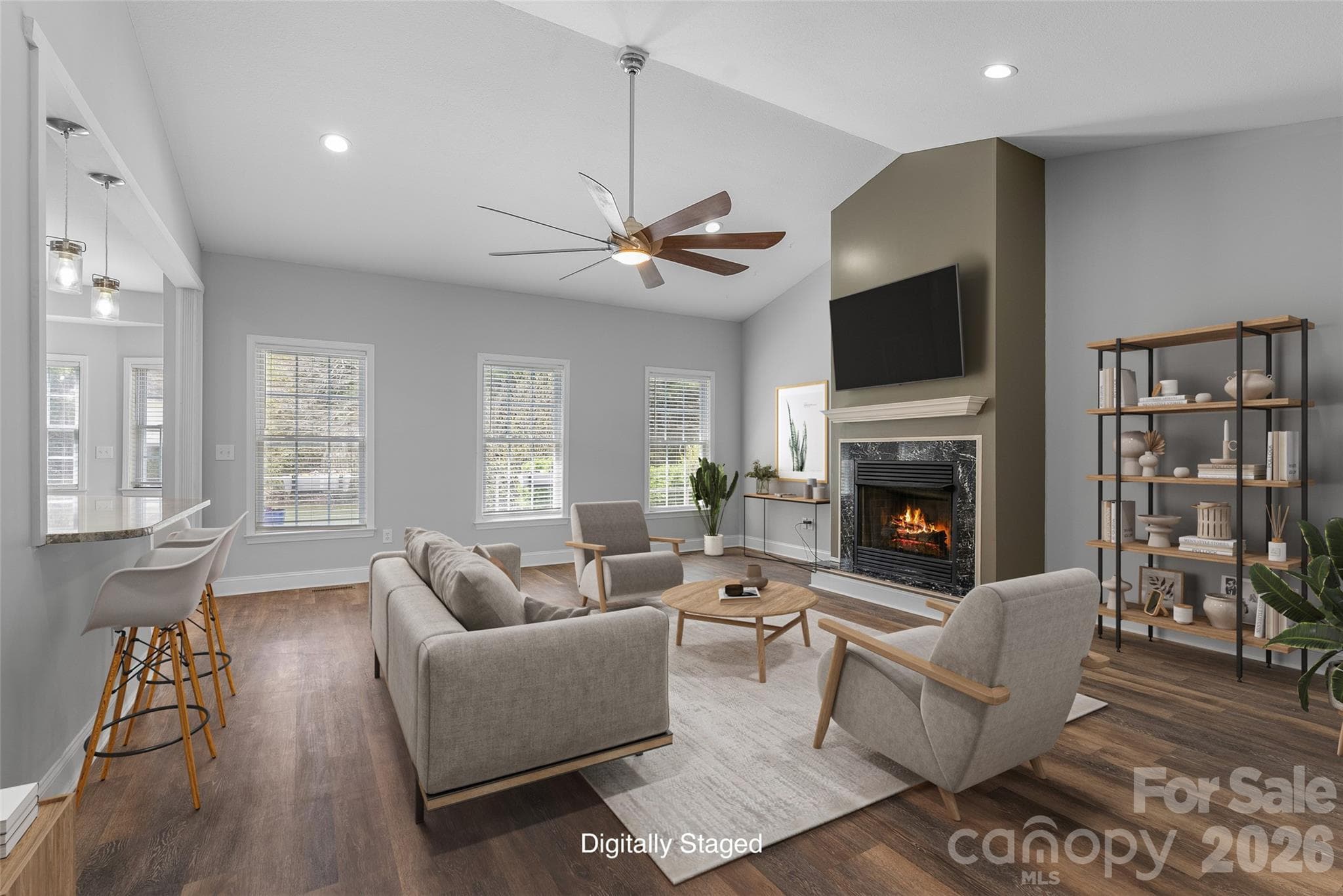 Single Family Residence at Hendersonville, photo 4 of 46