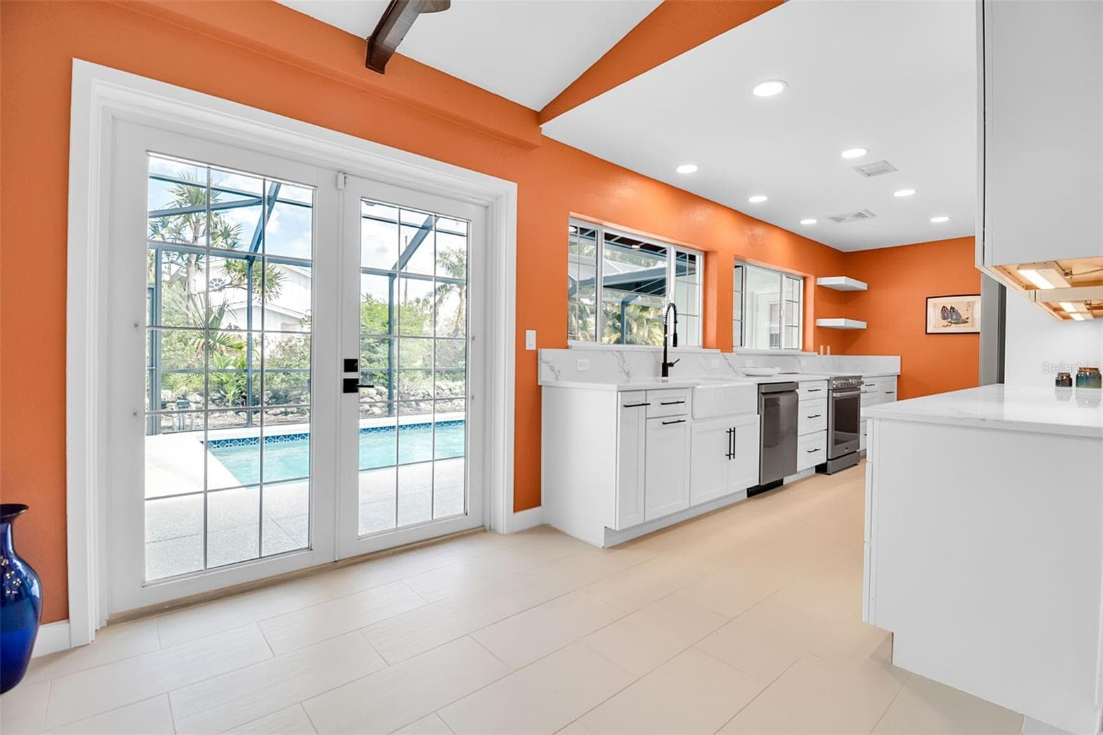 Single Family Residence at 608 GARDENIA DR, VENICE, photo 12 of 53