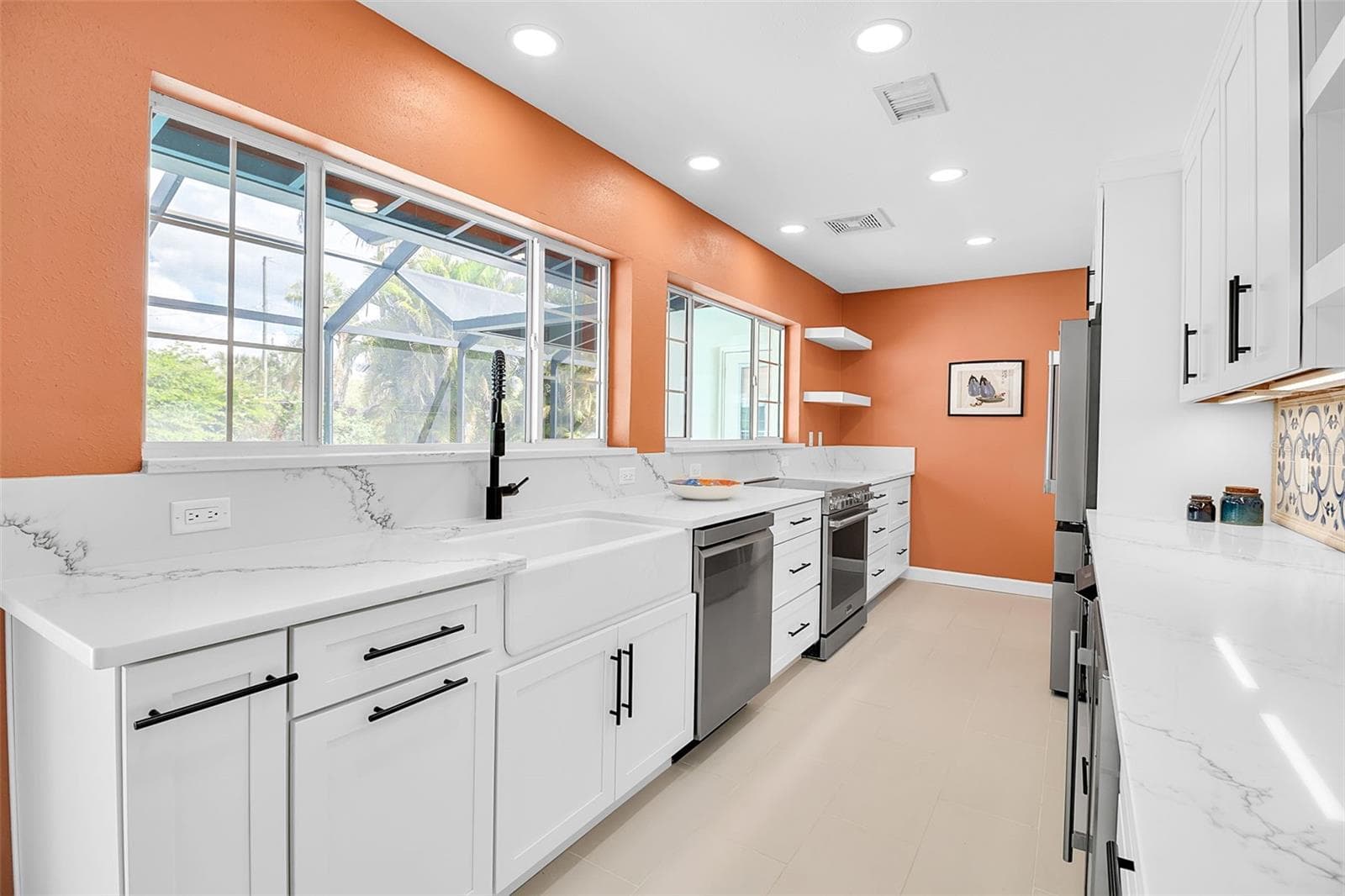 Single Family Residence at 608 GARDENIA DR, VENICE, photo 14 of 53