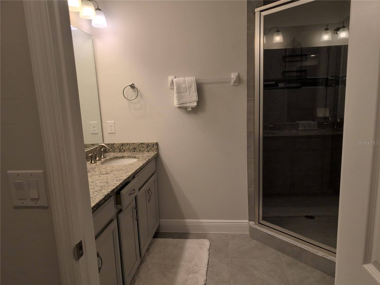 Master 2 with Shower - 10420 CORAL LANDINGS LN #115, PLACIDA