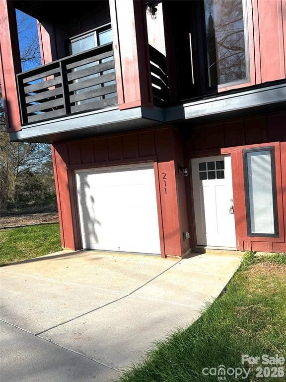 Single Family Residence at Gastonia, photo 2 of 12