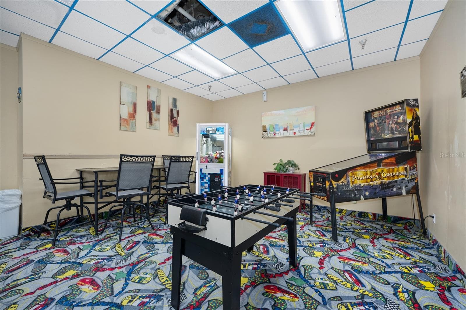 Community game room - 701 S ATLANTIC AVE #516, DAYTONA BEACH