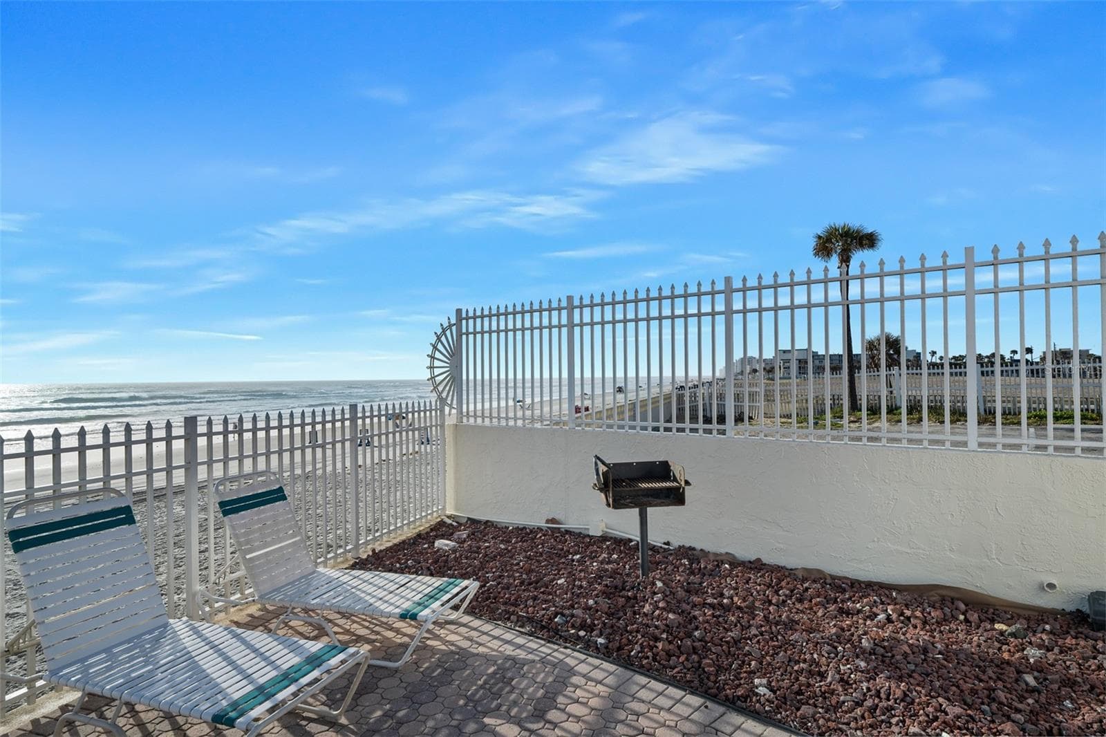 Another grill - 701 S ATLANTIC AVE #516, DAYTONA BEACH