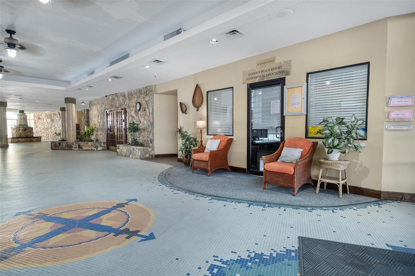 Lobby area - 701 S ATLANTIC AVE #516, DAYTONA BEACH