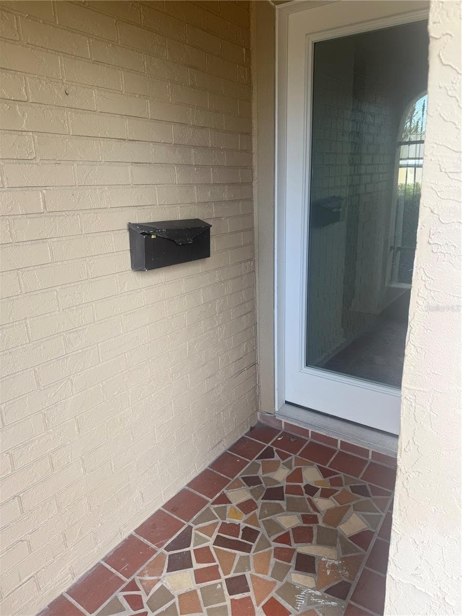 Entrance Atrium w/Mailbox - 4412 SUNSTATE DR #A, NEW PORT RICHEY