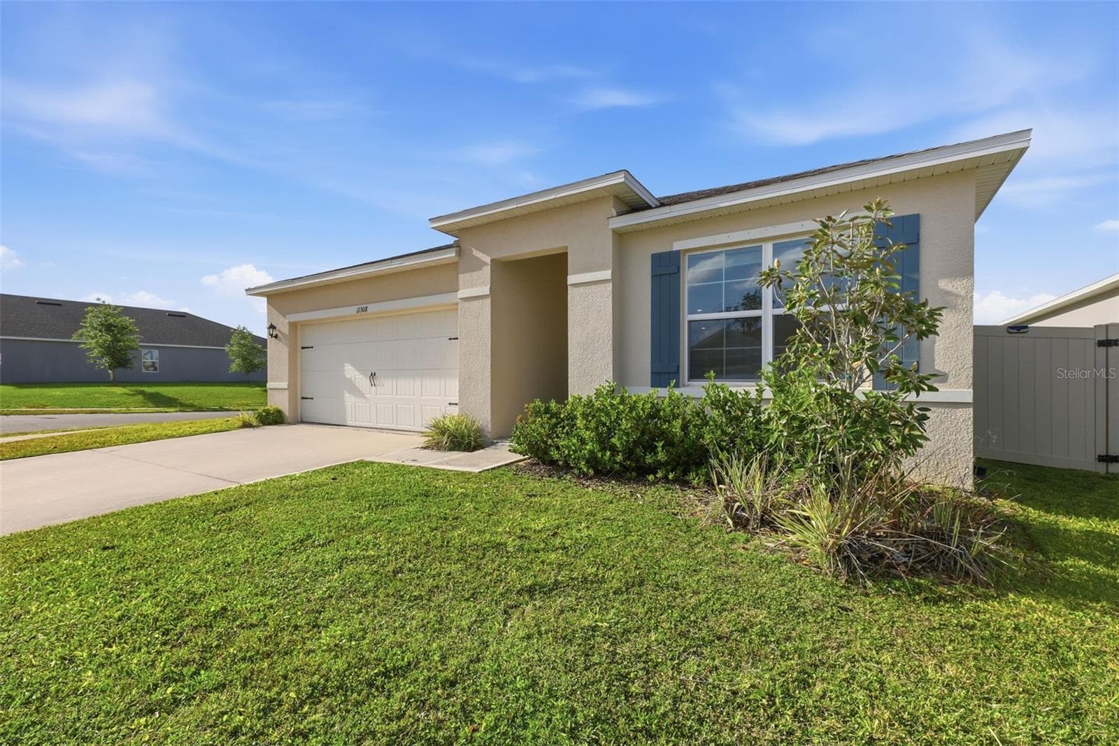 Single Family Residence at 11308 AMBER RIDGE DR, ZELLWOOD, photo 2 of 29