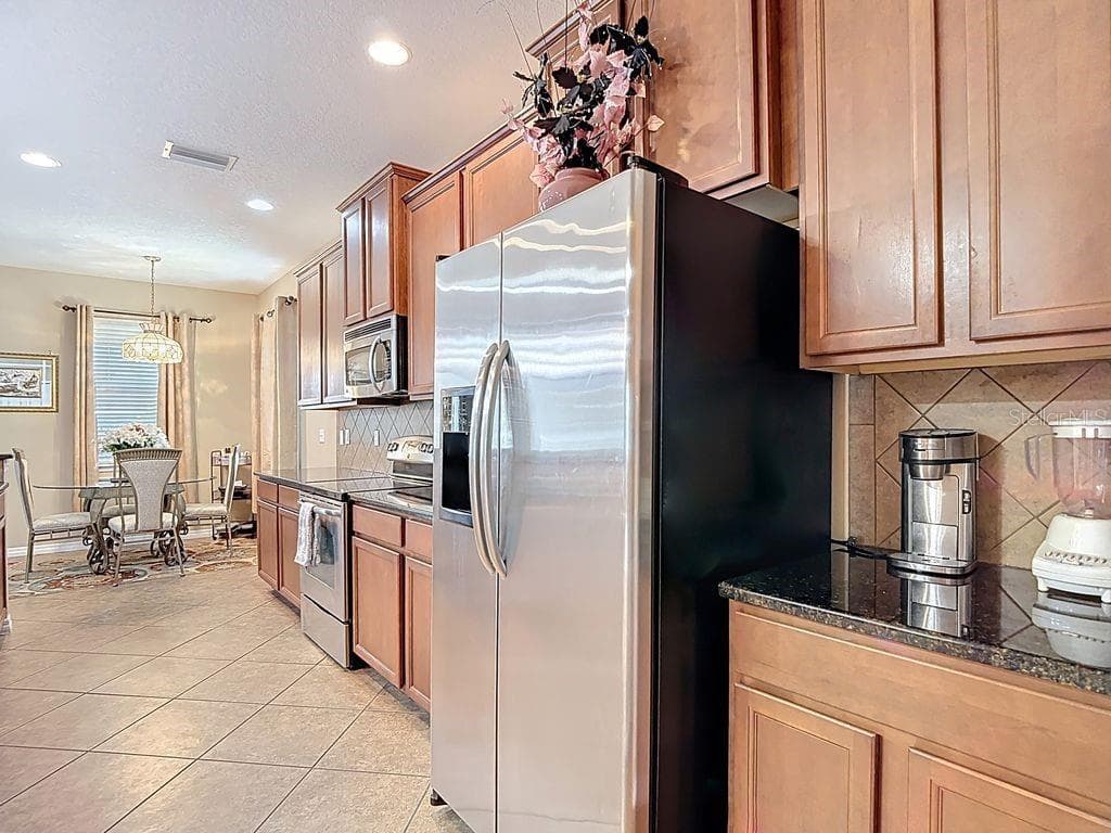 Single Family Residence at 11213 KISKADEE CIR, NEW PORT RICHEY, photo 3 of 52