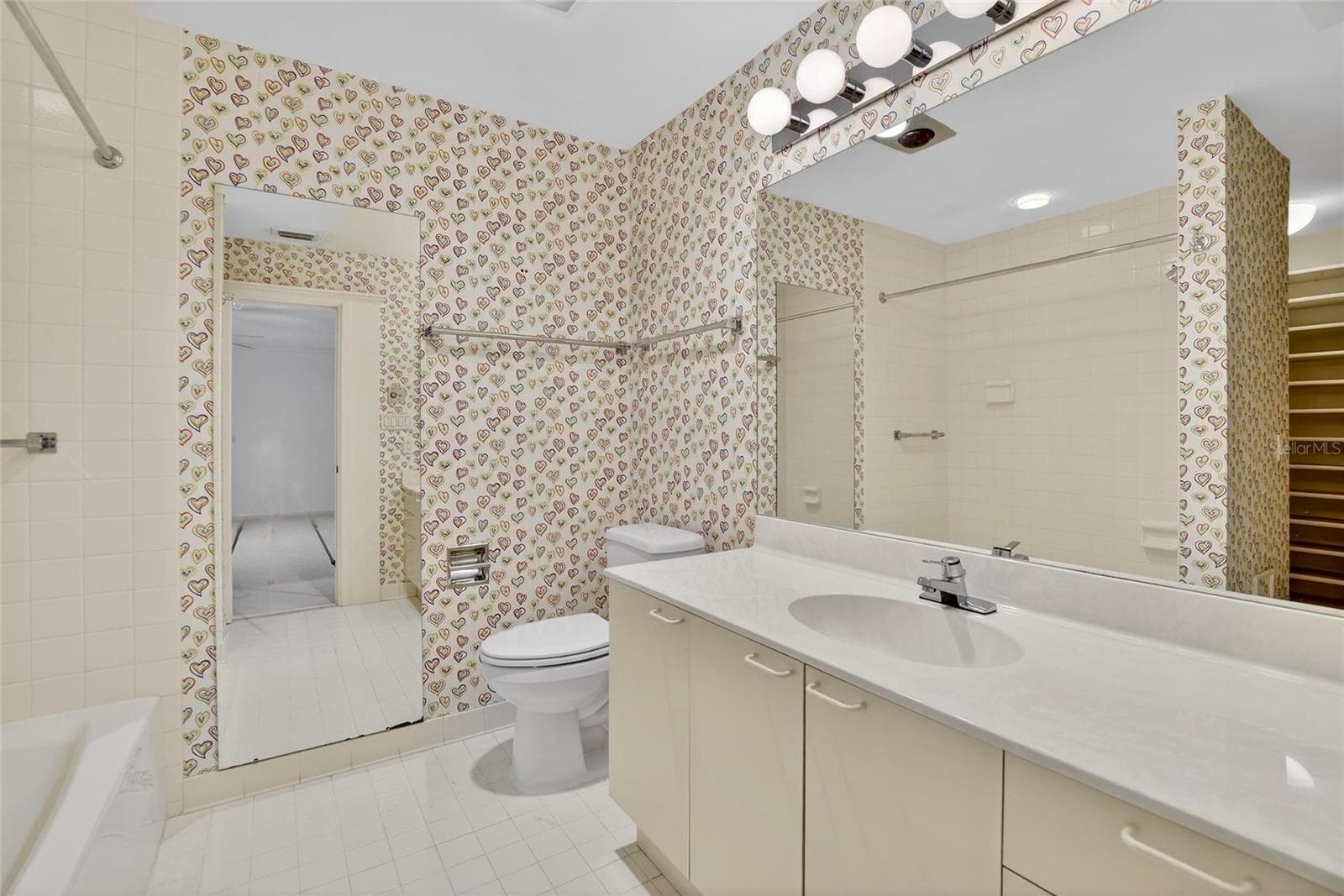 Single Family Residence at 1043 GUISANDO DE AVILA, TAMPA, photo 65 of 90