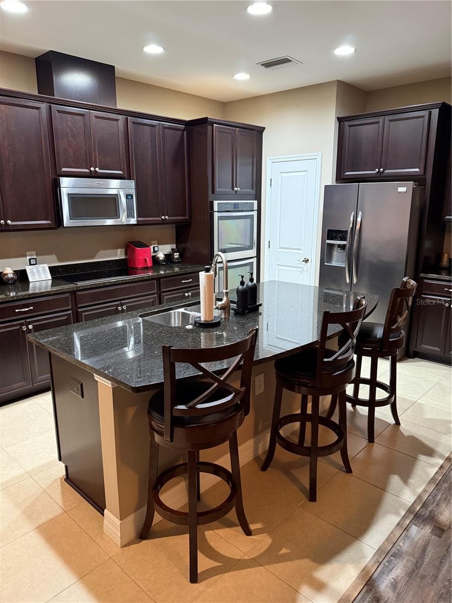Kitchen - 4432 VERMILLION SKY DR, WESLEY CHAPEL