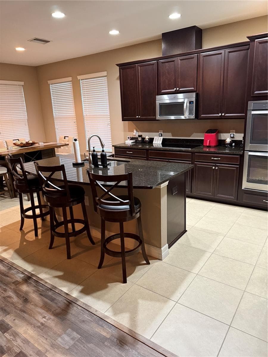 Kitchen - 4432 VERMILLION SKY DR, WESLEY CHAPEL