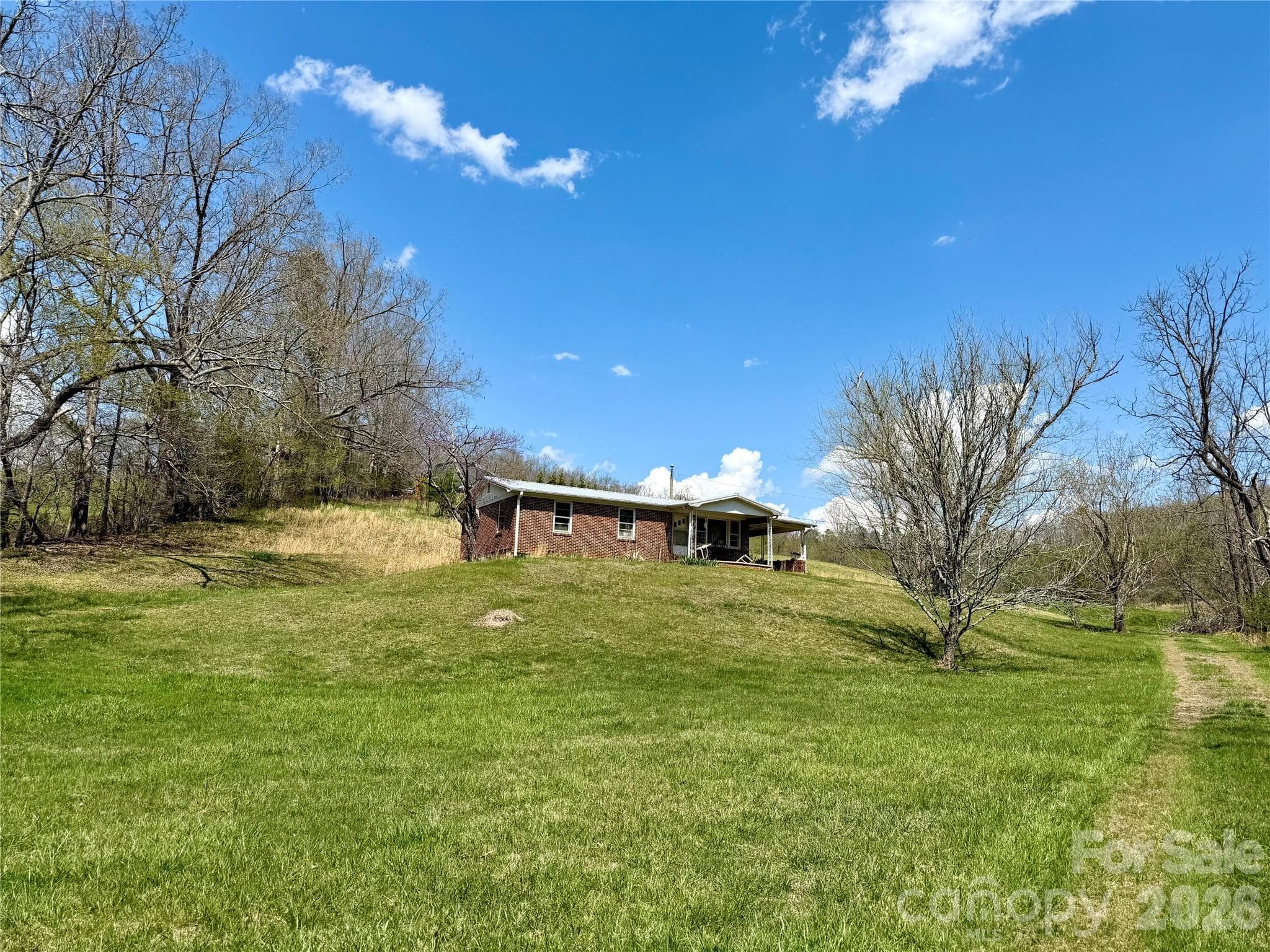 Single Family Residence at 637 Fletcher Martin Road, Alexander, photo 2 of 10