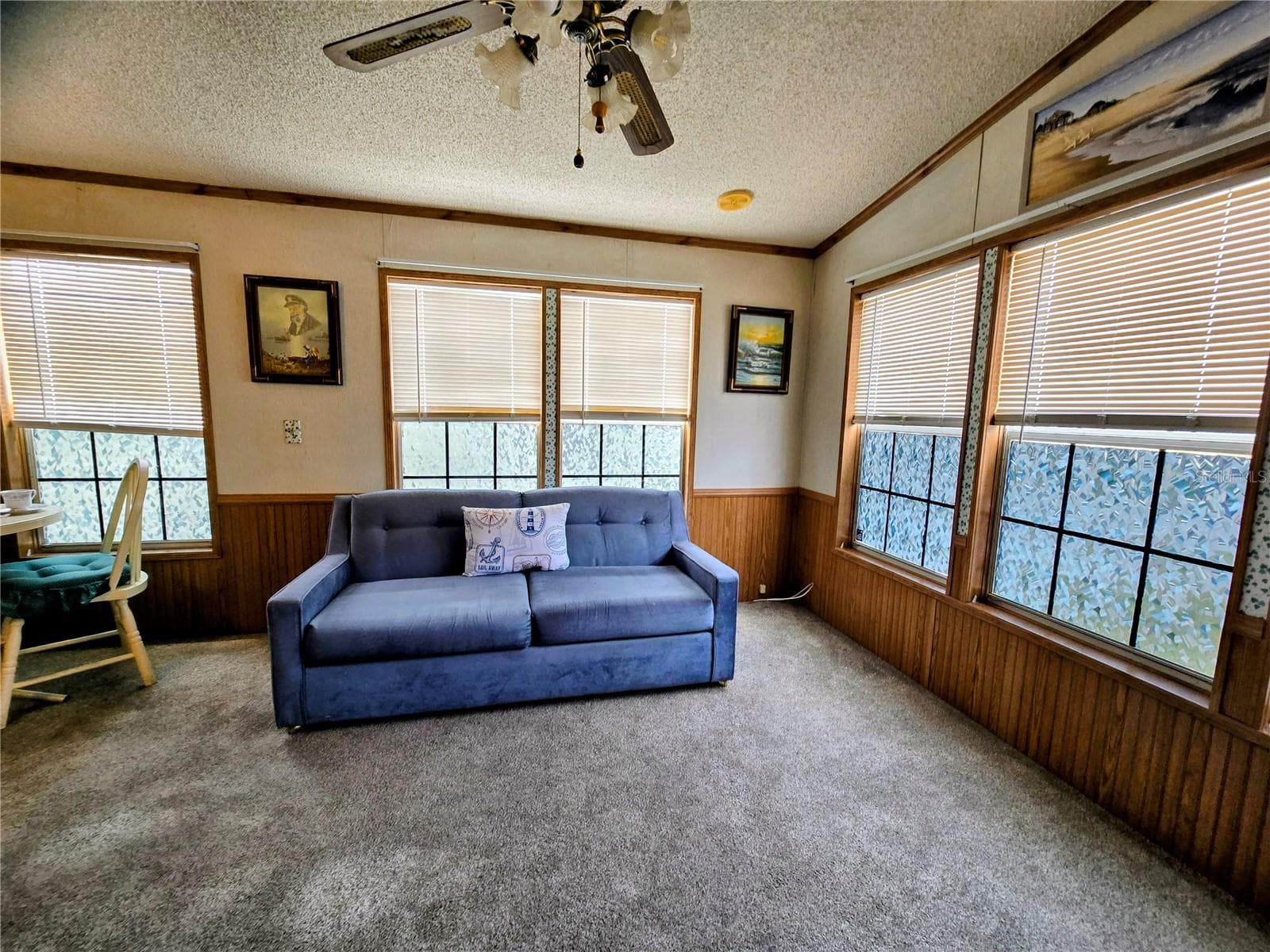 Manufactured Home at 39326 RECESS DR, ZEPHYRHILLS, photo 5 of 33