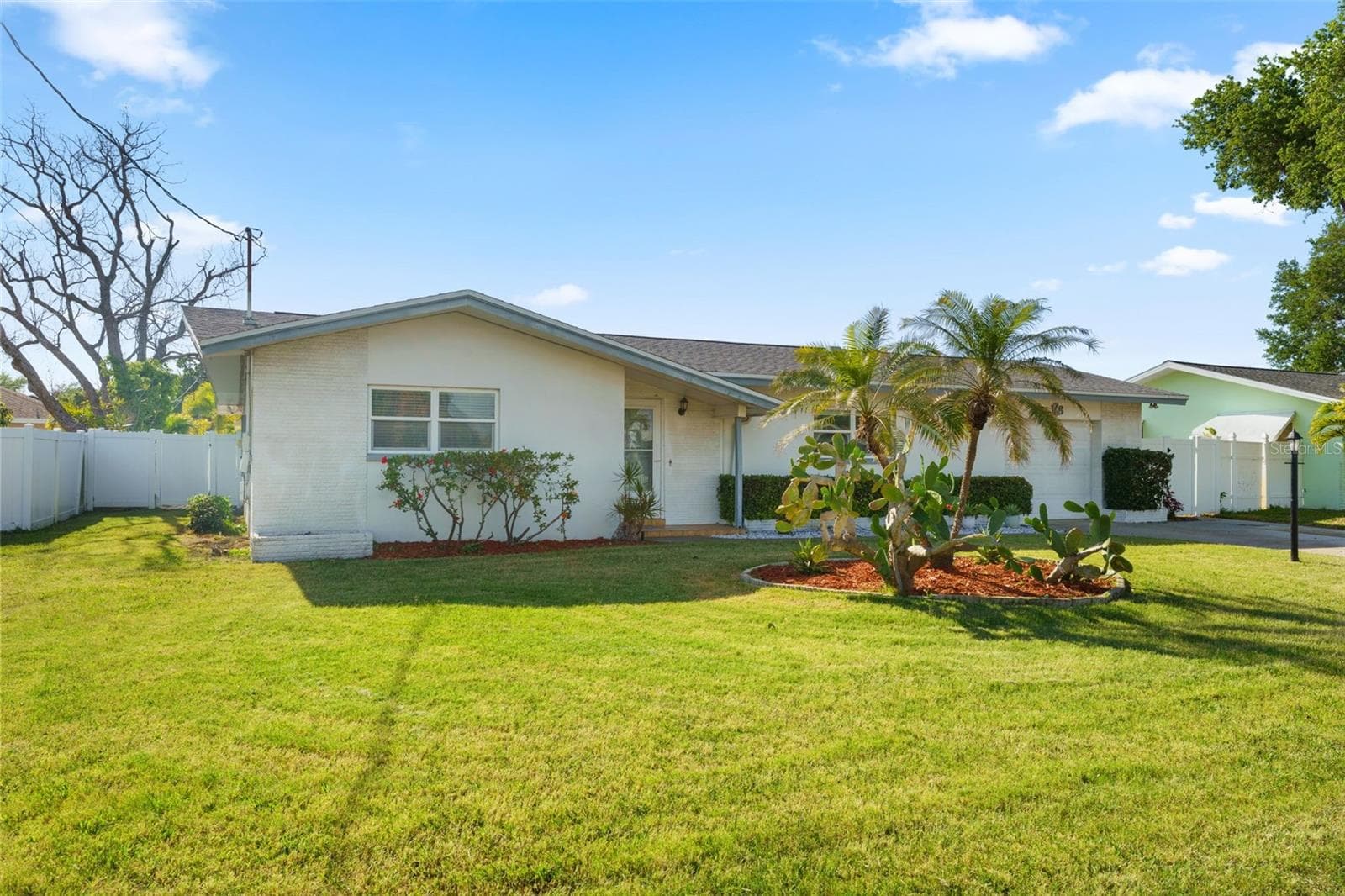 1768 HARBOR CIR E