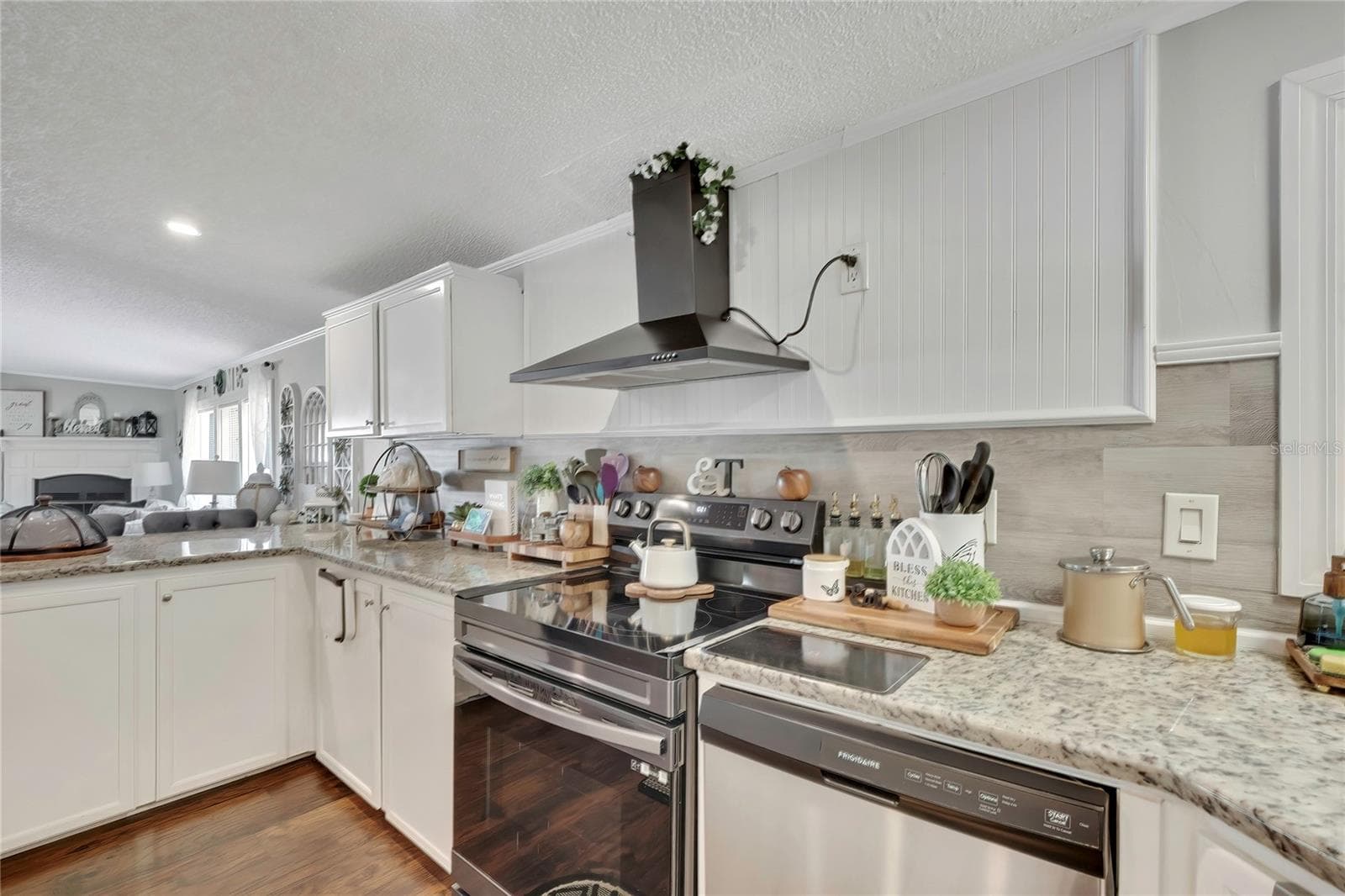 Manufactured Home at 6171 S LISA PT, HOMOSASSA, photo 12 of 48