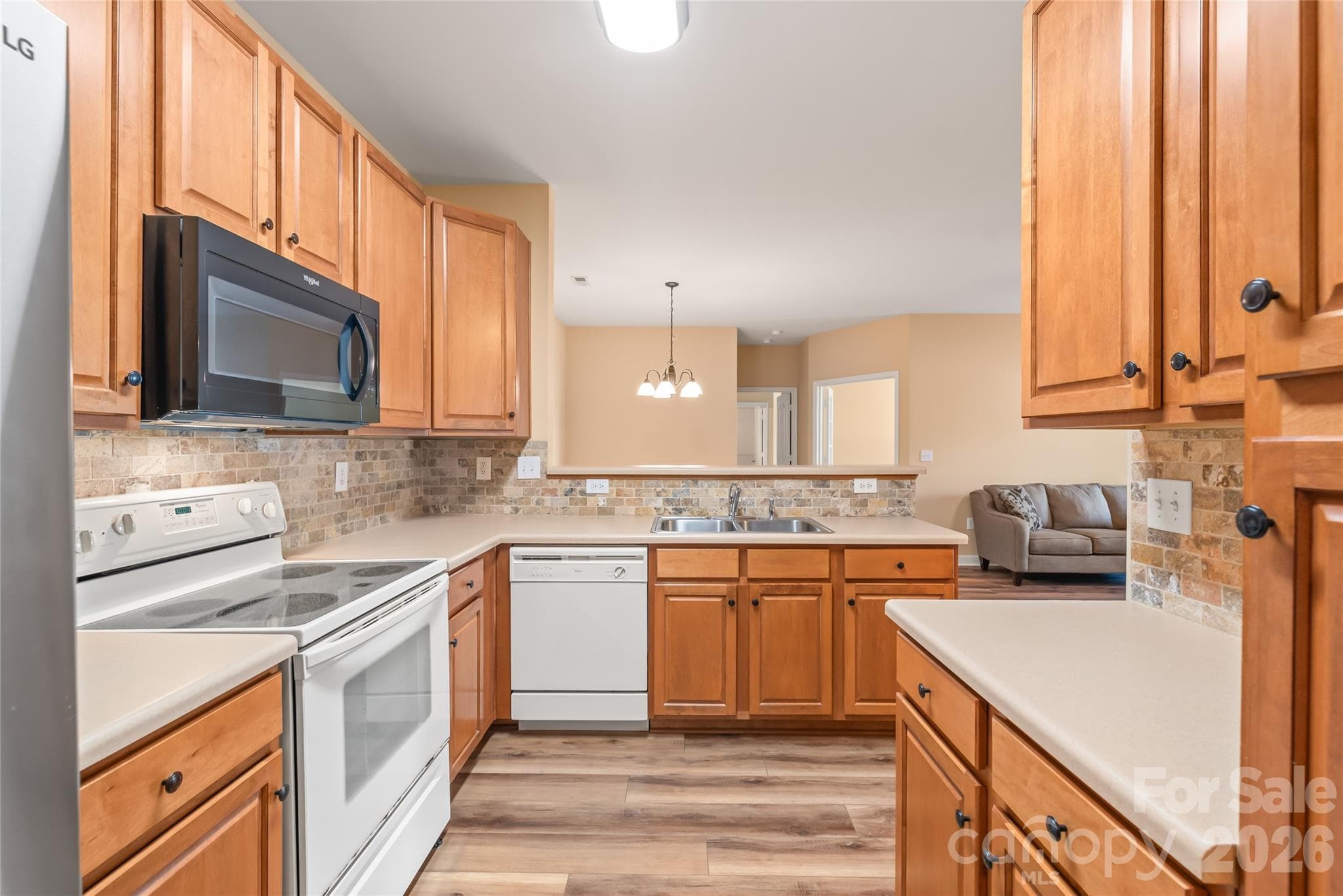 Kitchen - 16439 Golden River Lane, Charlotte