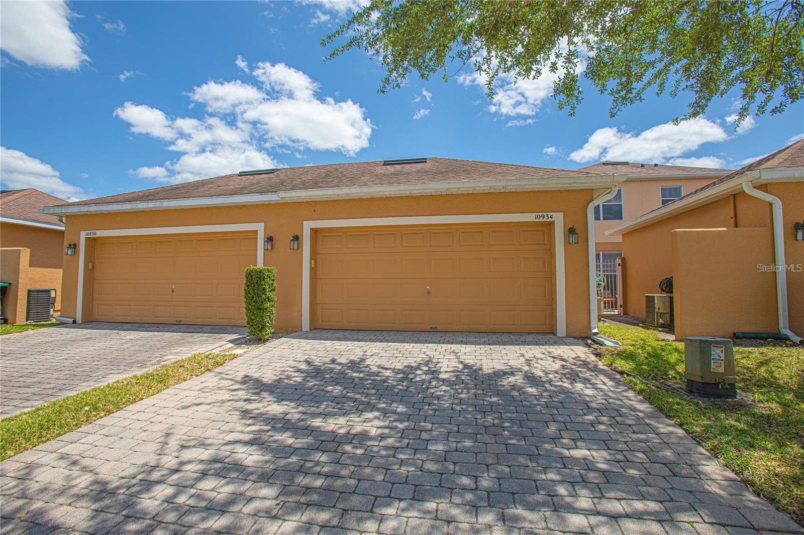 Townhouse at 10934 SAVANNAH LANDING CIR, ORLANDO, photo 2 of 27