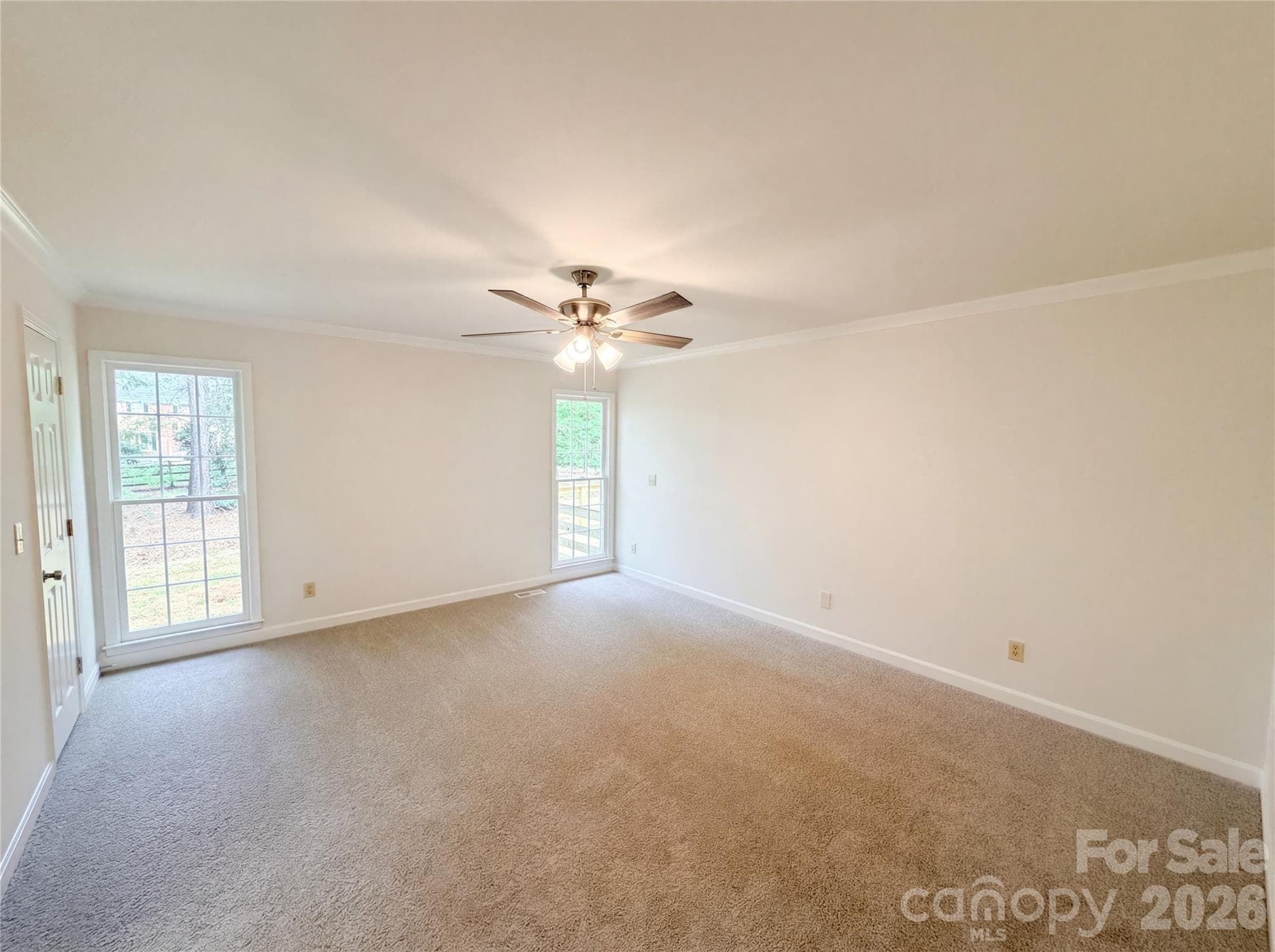 Single Family Residence at 6024 Dovefield Road, Charlotte, photo 10 of 17