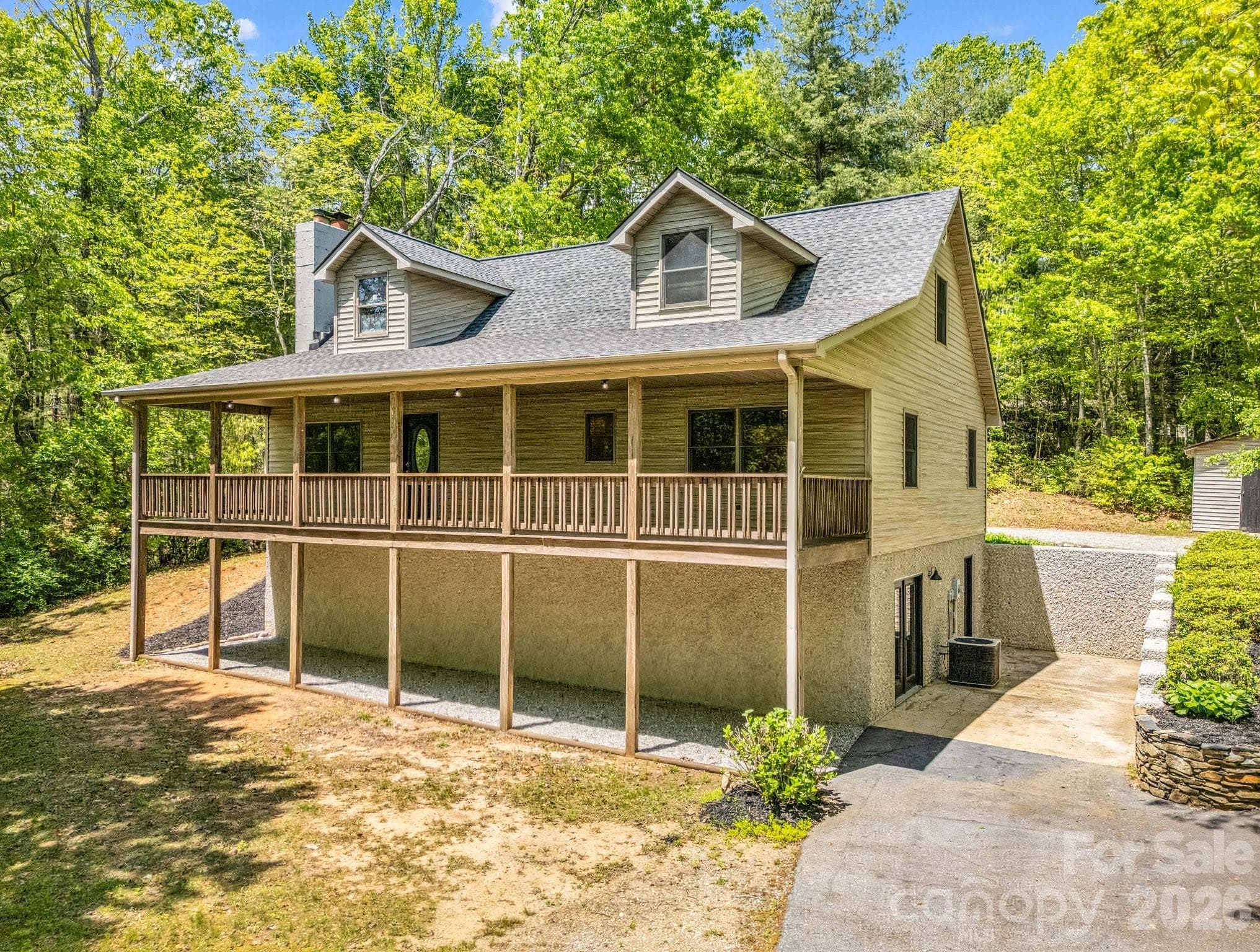 Quintessential Covered Deck - 2304 Mountain Page Road, Saluda