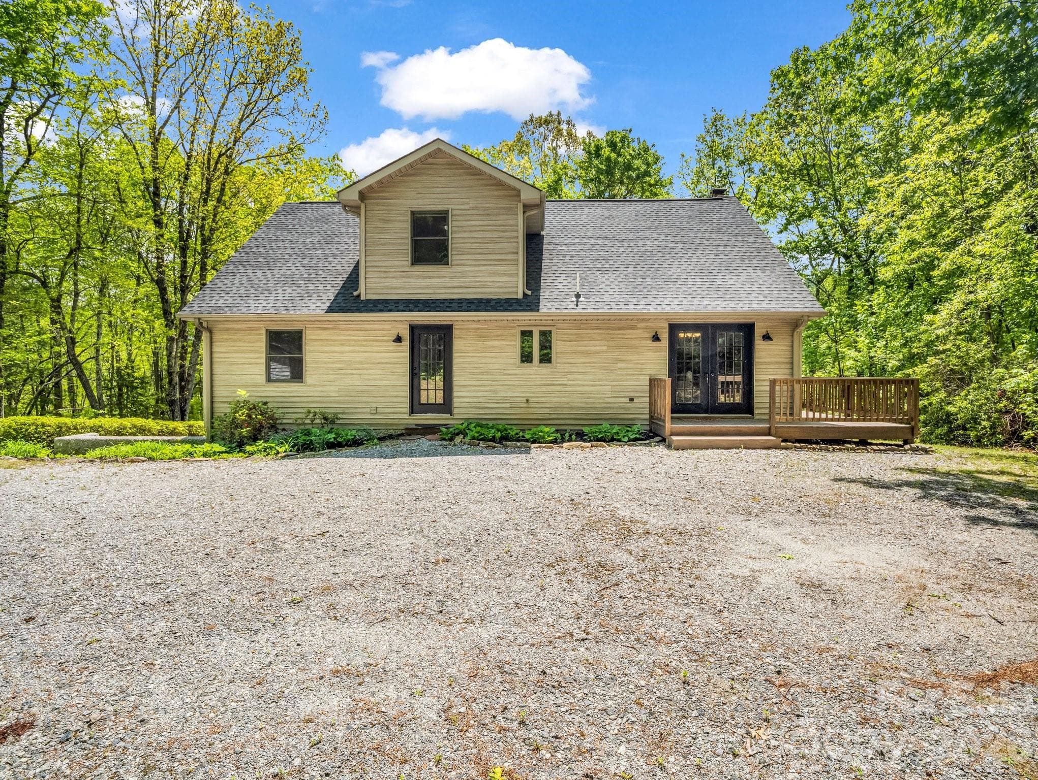 Single Family Residence at 2304 Mountain Page Road, Saluda, photo 6 of 38