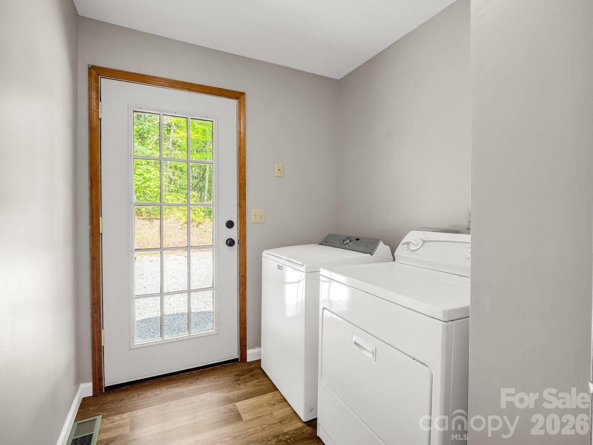 Mud/Laundry room with exterior door - 2304 Mountain Page Road, Saluda