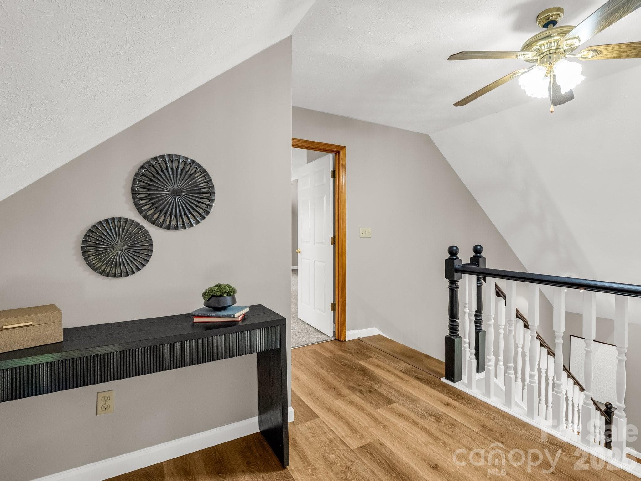 Loft Bonus Area - 2304 Mountain Page Road, Saluda