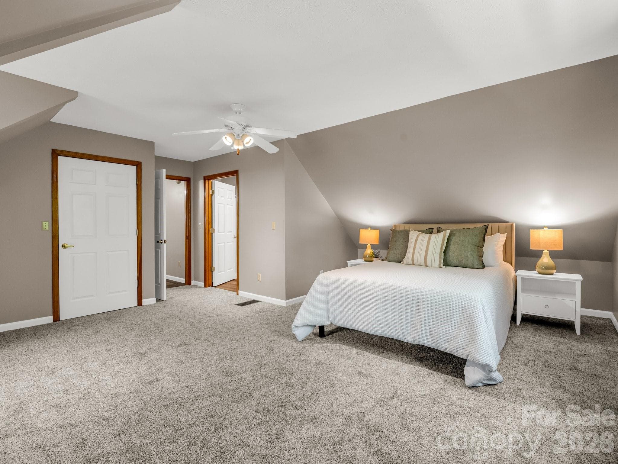 Upper Level Primary Suite - 2304 Mountain Page Road, Saluda